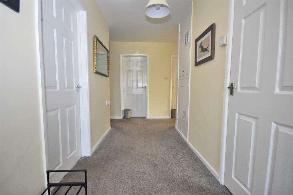 Hallway.jpg