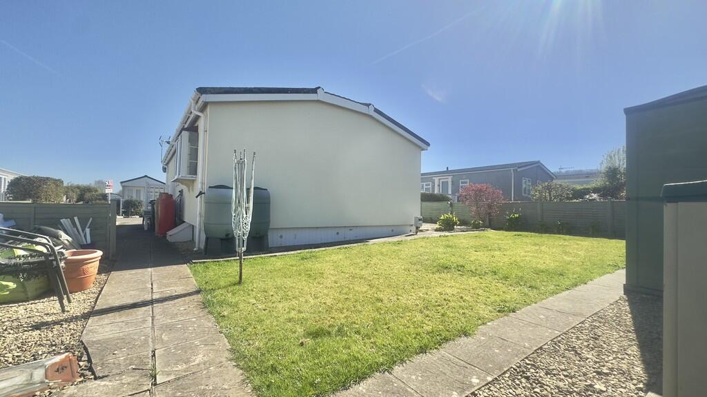 D9A96B3D-DCE5-427...