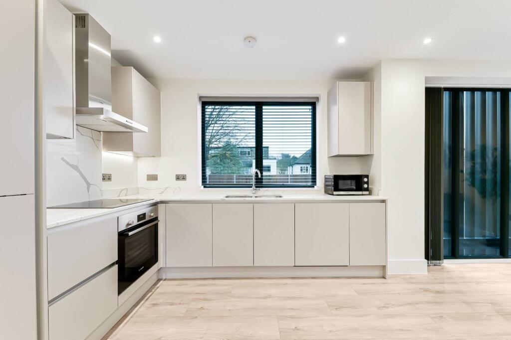 Almost Brand New Purpose built Luxury two bedroom