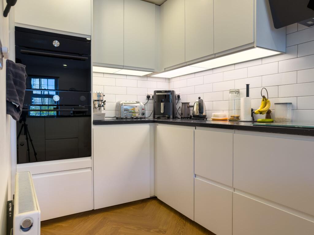 Living dining kitchen