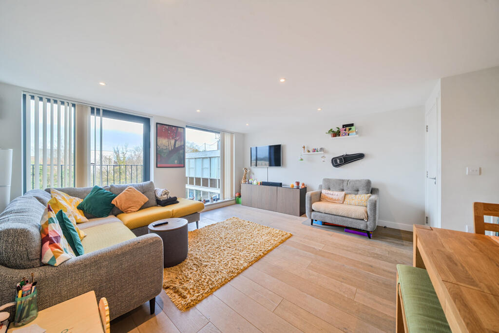 1376166-3-69145d7...