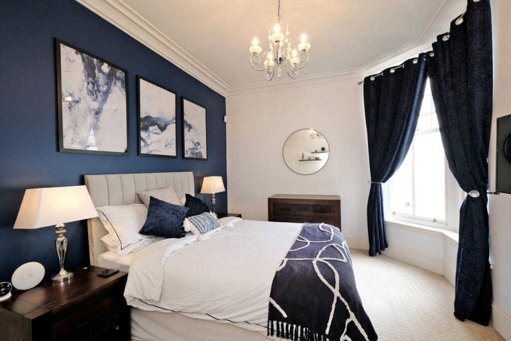 Lower bedroom