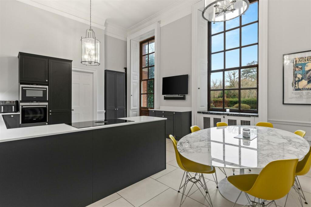 7 The Mansion 11.jpg