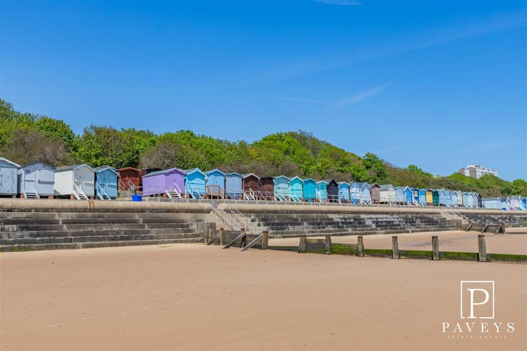 BEACH &amp; SEA VIEWS