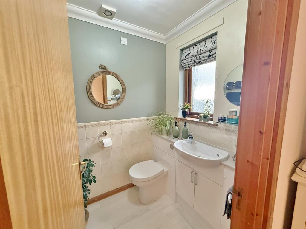 Ensuite shower room