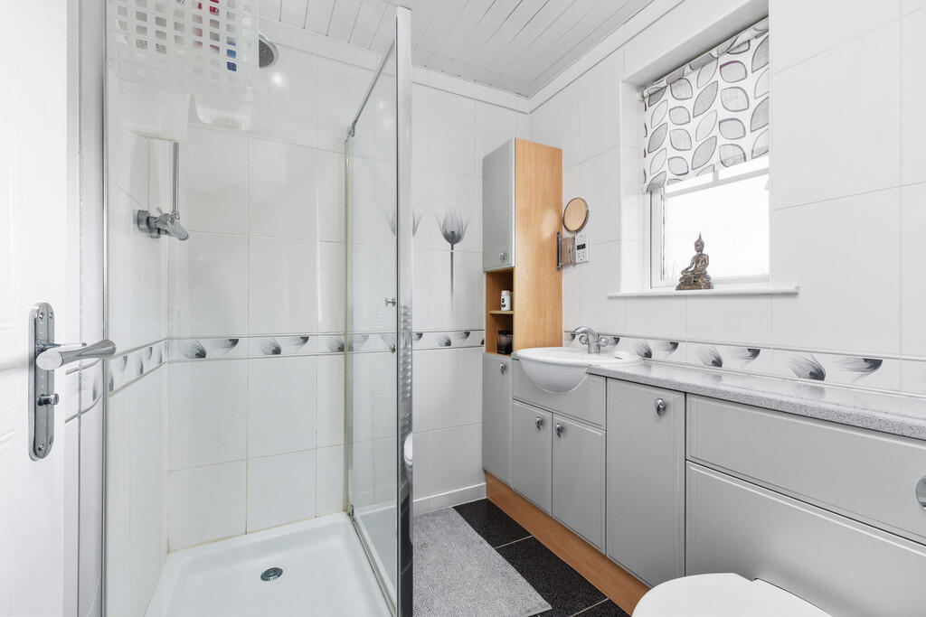 33 Birkdale Park ...