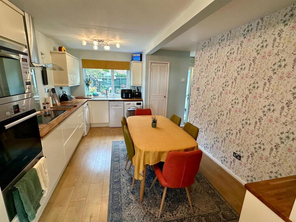 WhatsApp Image 2025-09-09 at 12.22.22_a02b2127.jpg