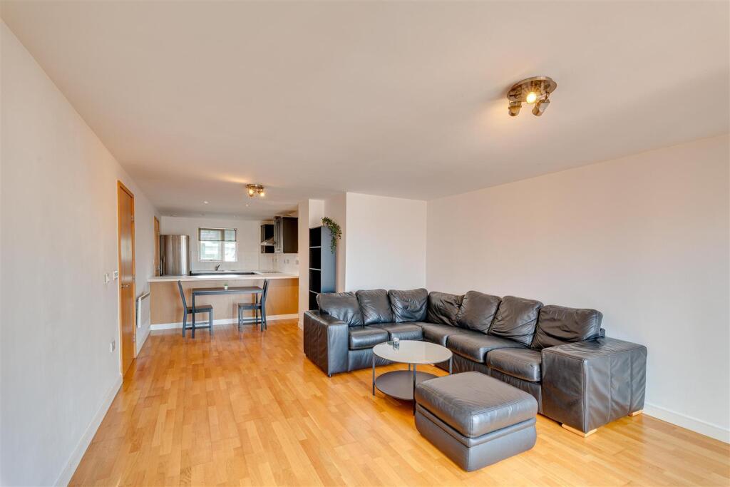 87 Hudson Gardens_22.jpg