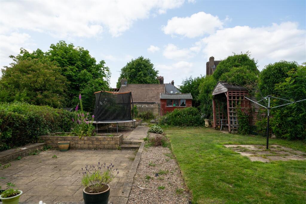 19 Lyneholmes Rise-109.jpg