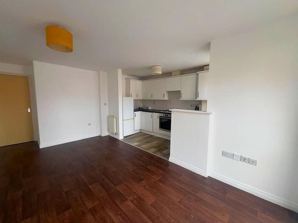 Thackhall Street, Stoke - Lounge &amp; Kitchen.jpg