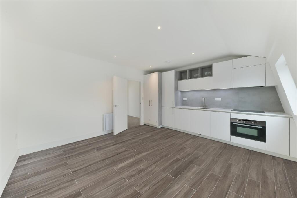 HIGH STREET, 266, FLAT 3-7.jpg