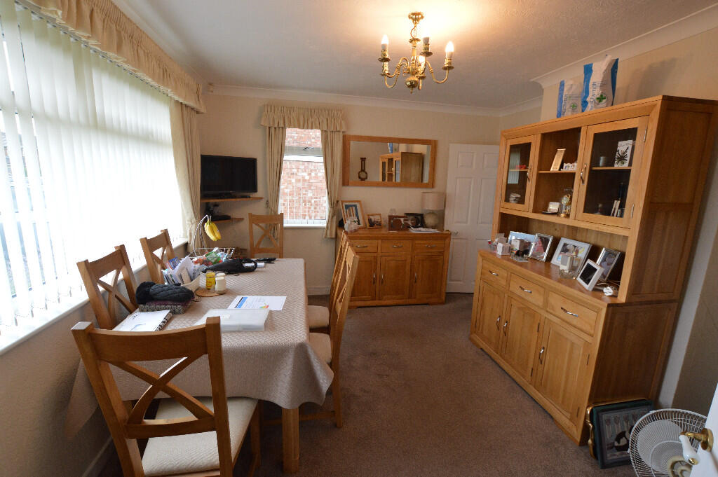 Dining / Bedrom 3