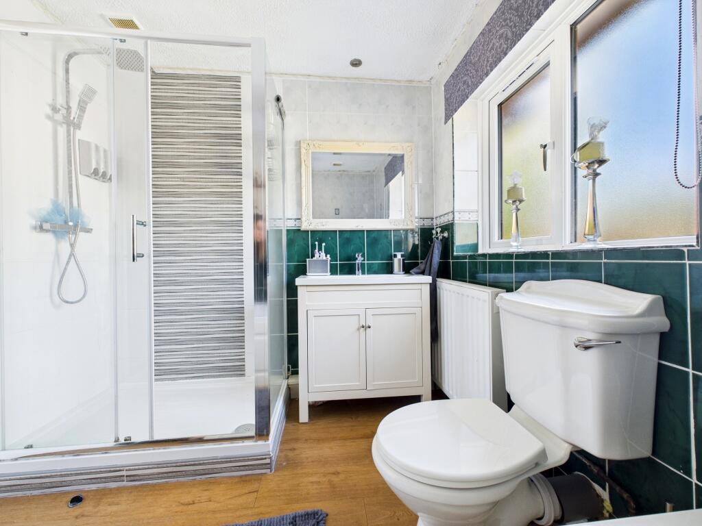 CAM05192G0-PR0041-STILL034