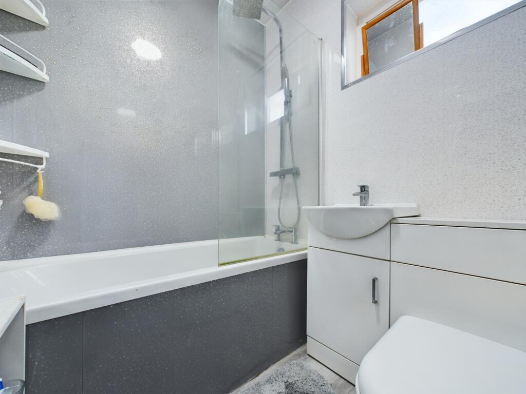 CAM02195G0-PR0055-STILL011