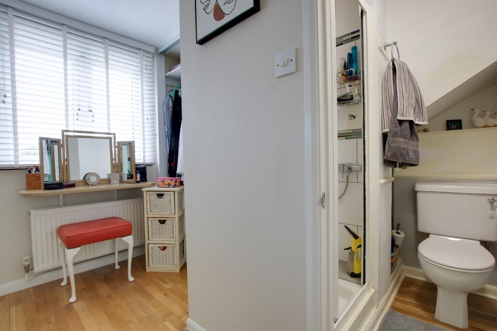 DRESSING ROOM/SHOWER ROOM