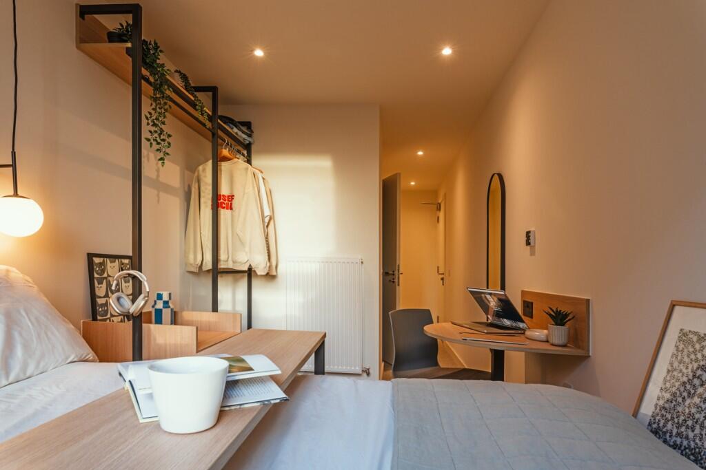 Essential Room