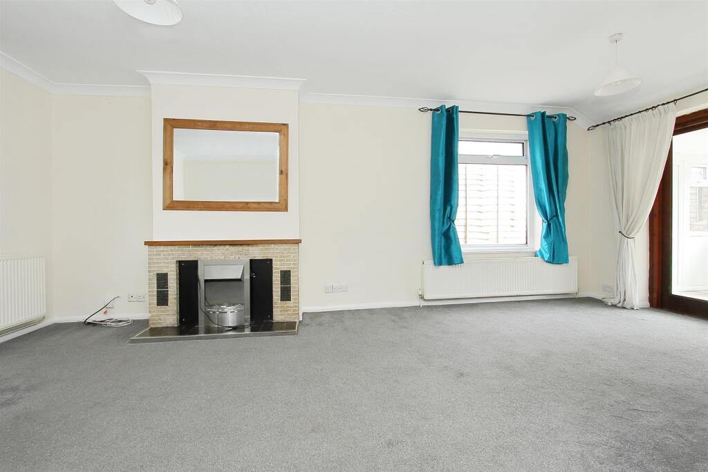 Rose Cottage, 17a Picket Piece (14).JPG