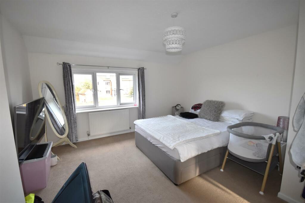 Master bedroom.JPG