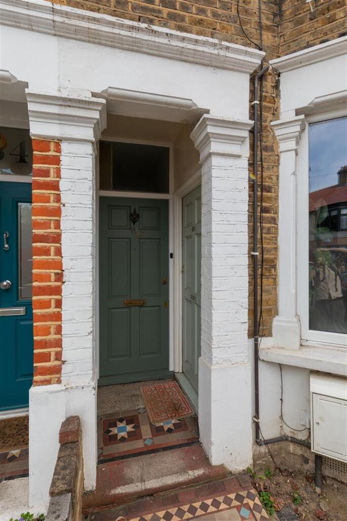 Farmilo Road, E17