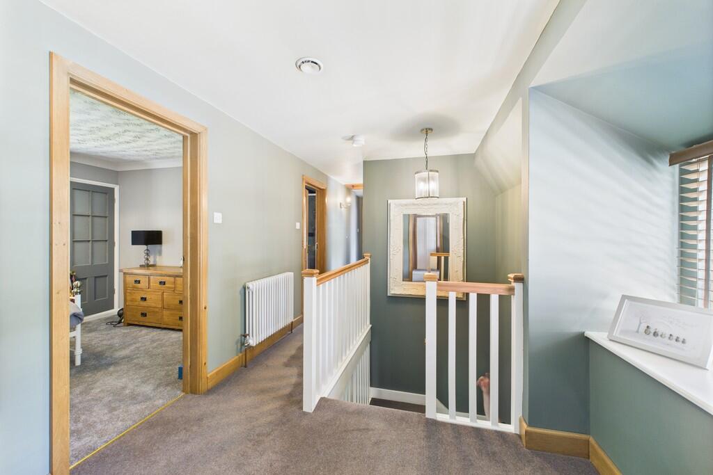 CAM01689G0-PR0472...