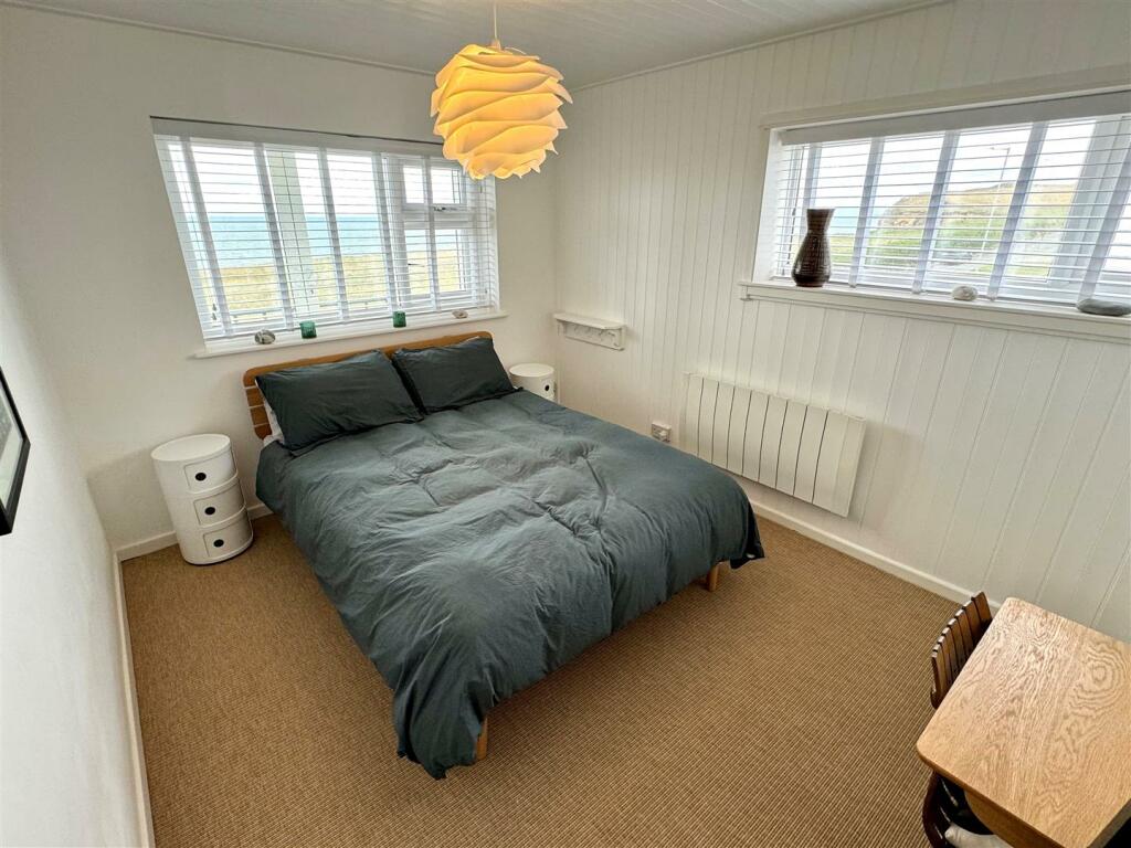 12 High Atlantic Bedroom