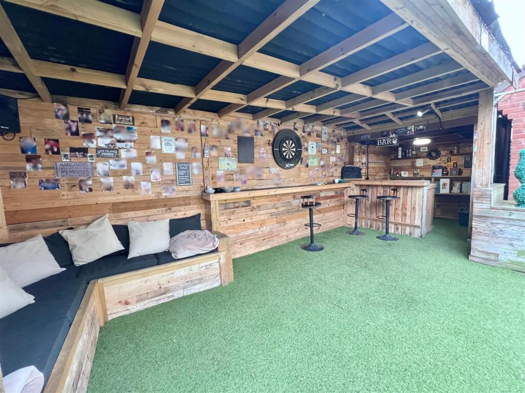 Covered Area/Bar Area