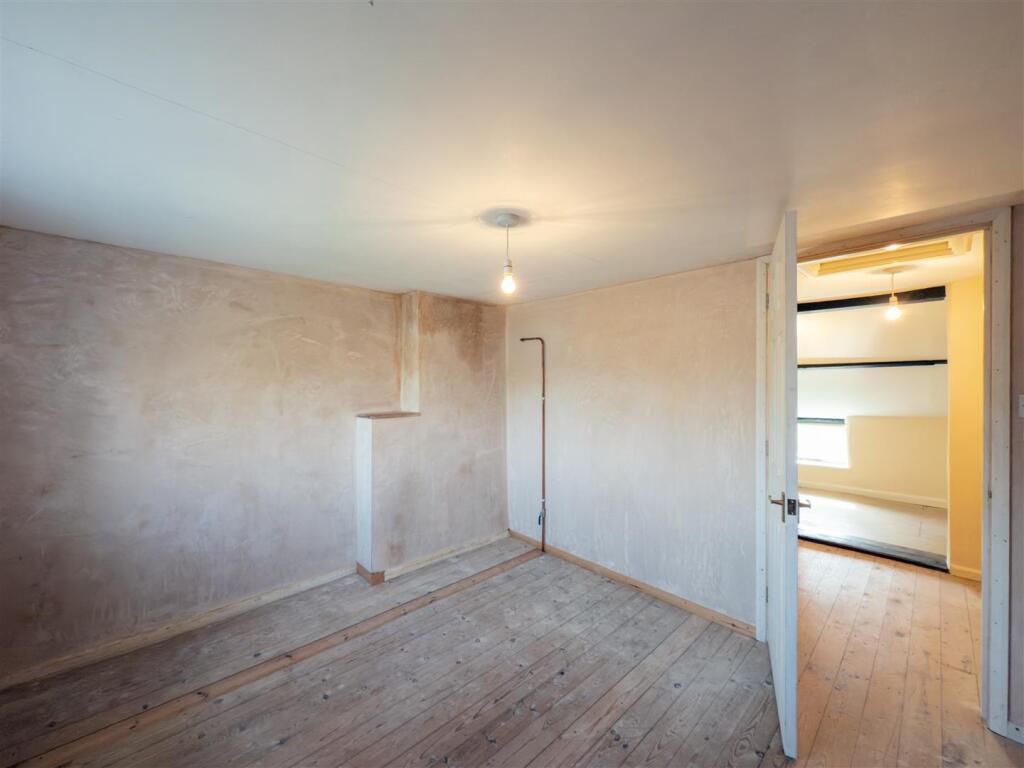 20250307111403 - IMG_4706 - 124 The Green, Wickham