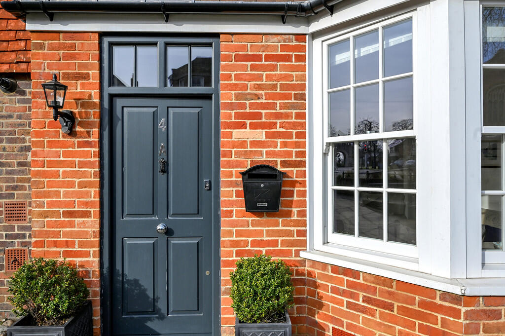 4A WEST CROSS - T...