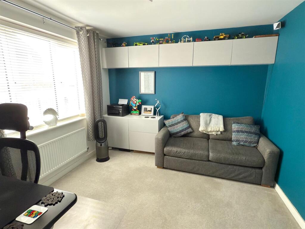 Bed 5 Or Formal Dining Room.jpg