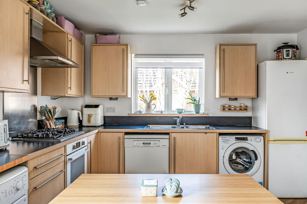 Flat-9-Kingswood-Place-11