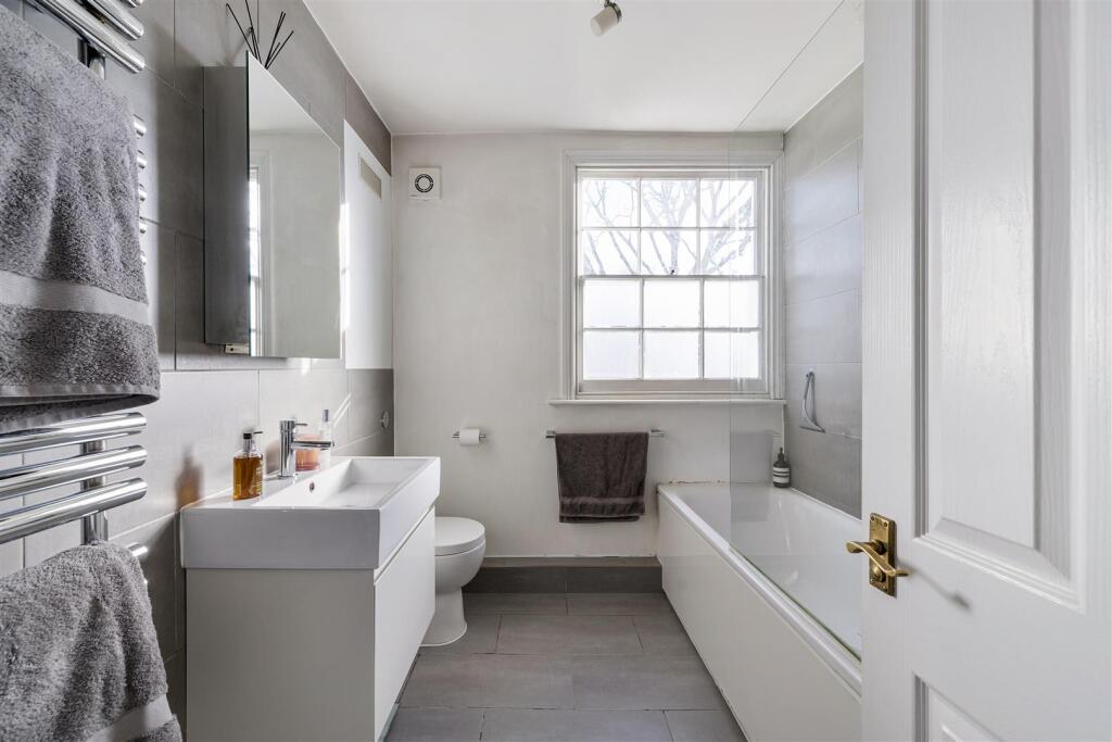 Queensbridge Road E8