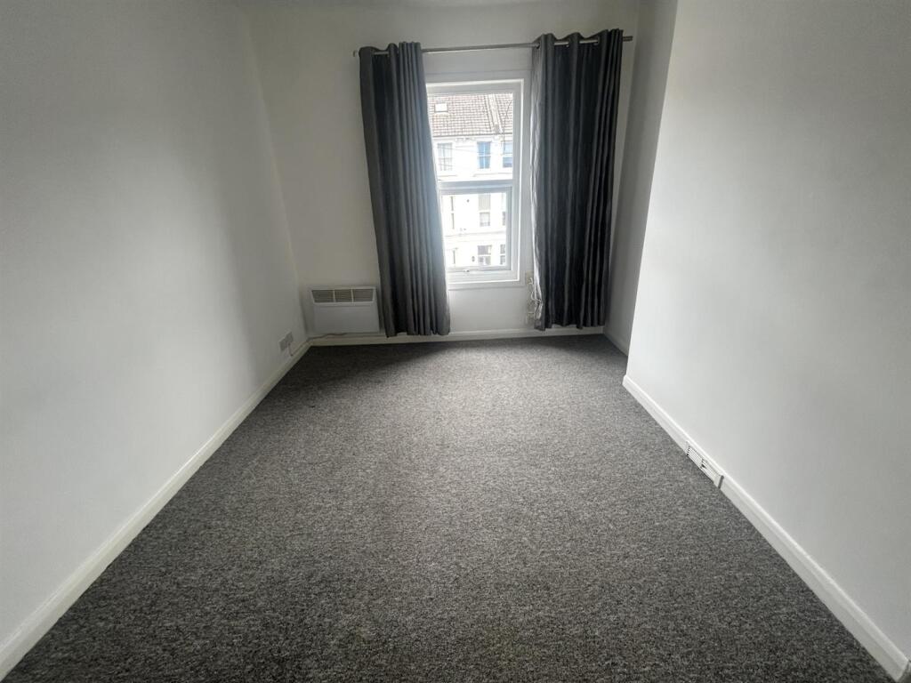 01323 438506