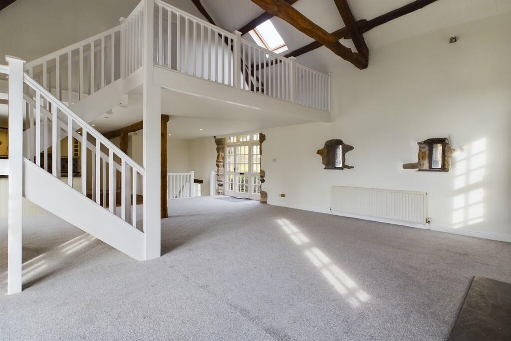 Open Plan Lounge ...