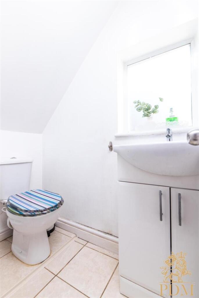 5 Balmoral Crescent Nottingham NG8 2DQ