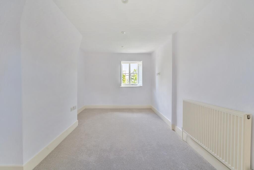 1327395-6-687e1fc...