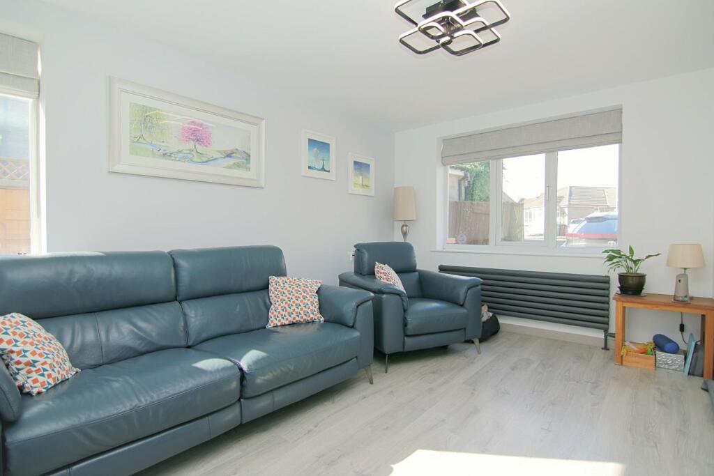 LIVIN ROOM