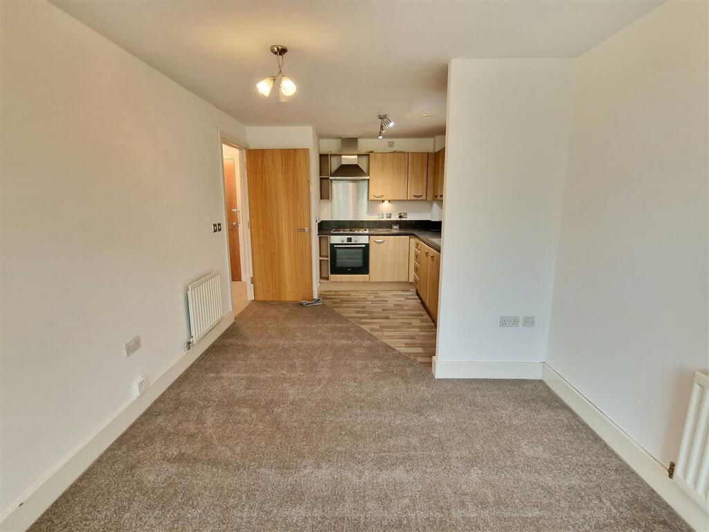 Lounge/Kitchen