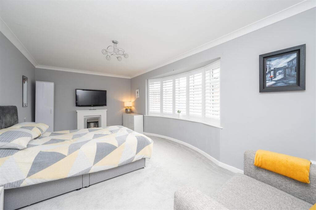 Reception/bedroom