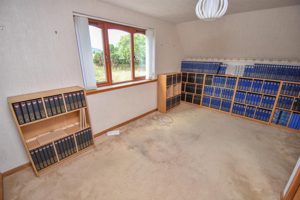 BEDROOM FOUR (2)-2.jpg