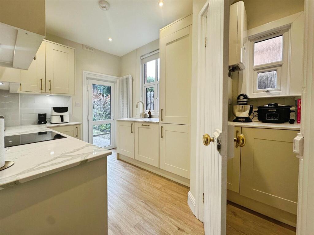 8cf15f17--40A6-9777-A2AEBA150F8C-29896-00000A3FD48