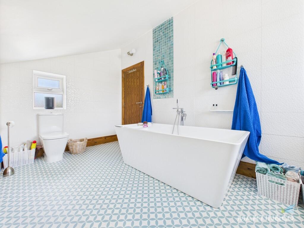 CAM03111G0-PR0336...