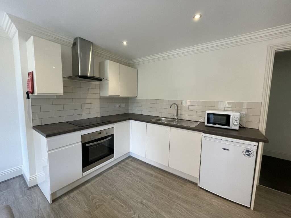 Flat_5_St_James_Row