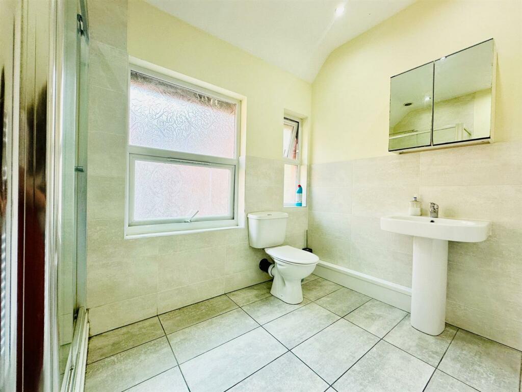 Bathroom 2