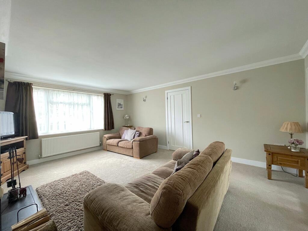 Living Room (4)