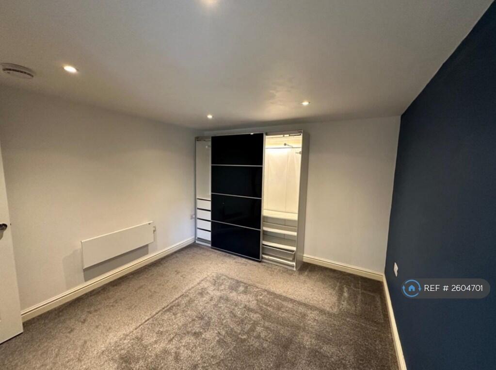Master Bedroom (Unfurnished)
