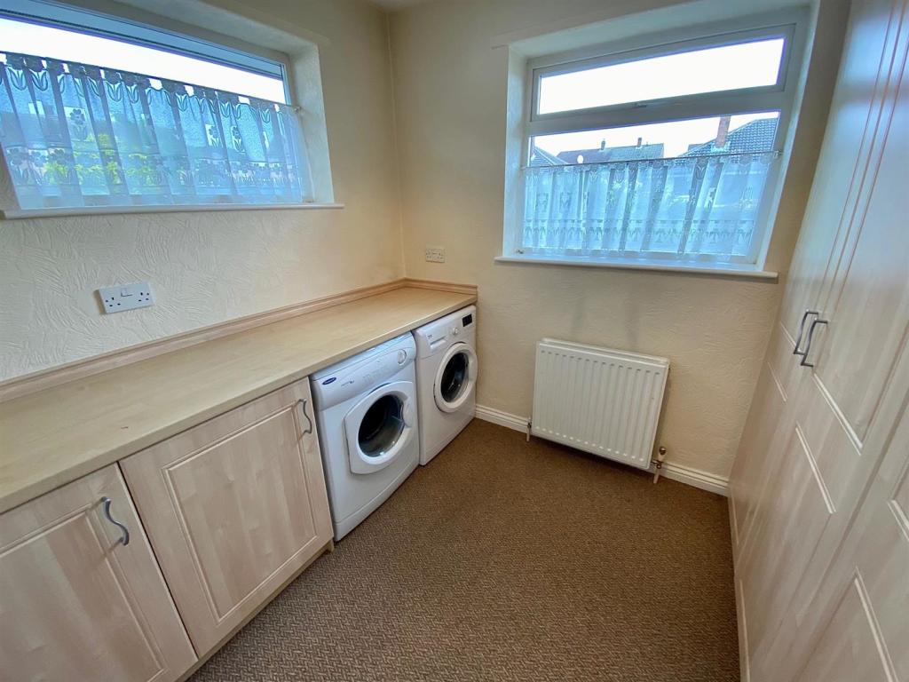robin royd grove 2 utility.jpg