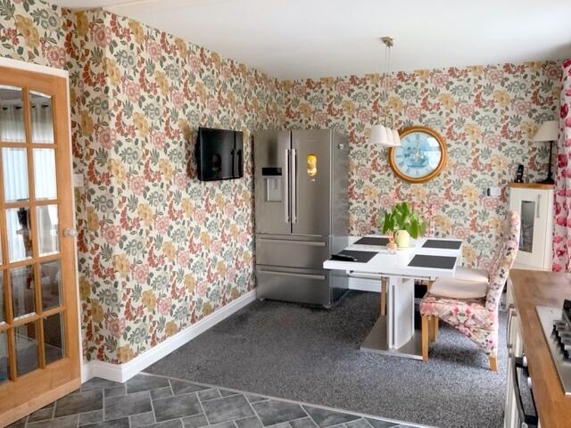 Kitchen/Dining Area