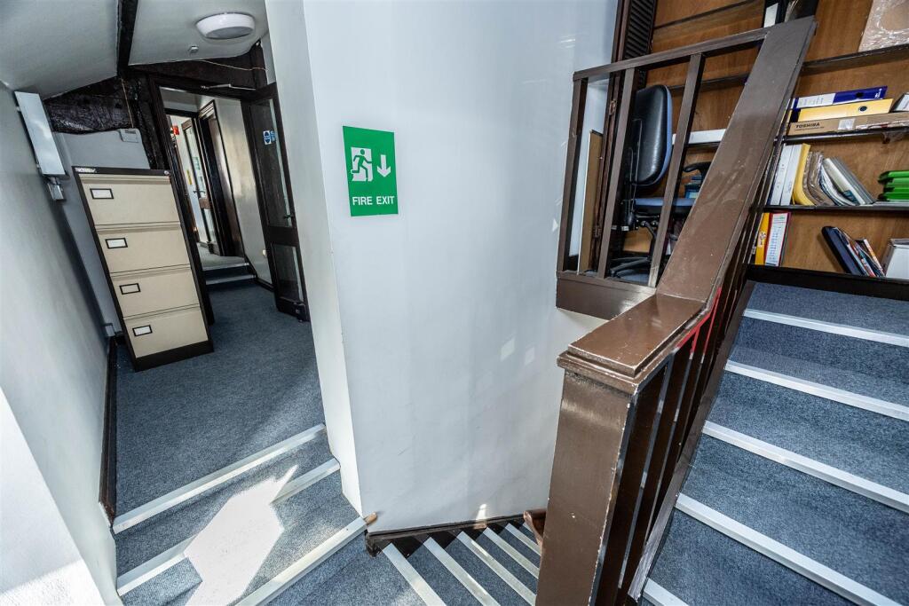 48LRLeeds-290925-7.jpg