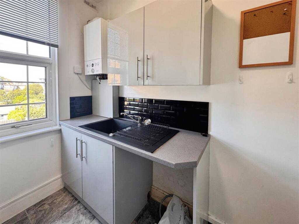 Kitchen.jpg
