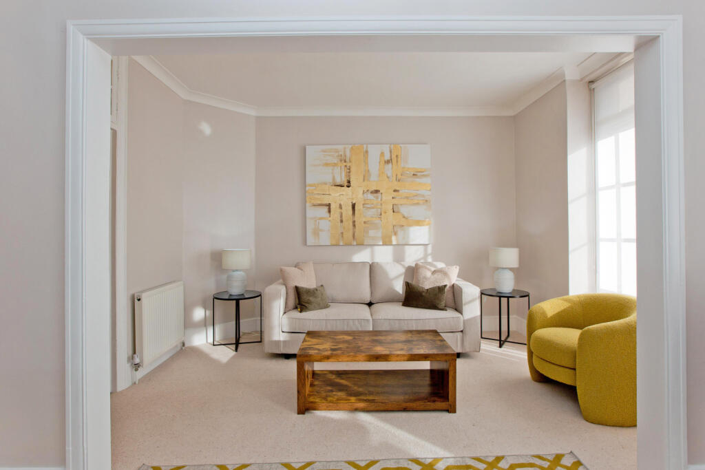 Stunning one-bedroom apartment available for lett